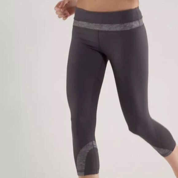 𝅺lululemon Run: Inspire Crop II Coal/Heathered - Picture 6 of 7